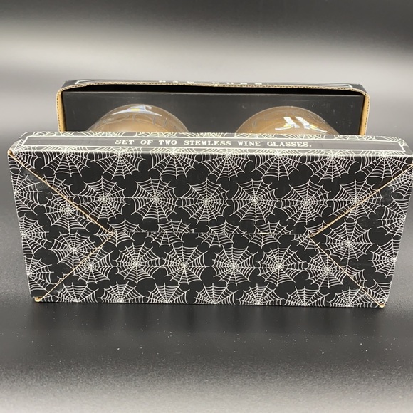 Rae Dunn Wine Glass Set - Picture 4 of 7